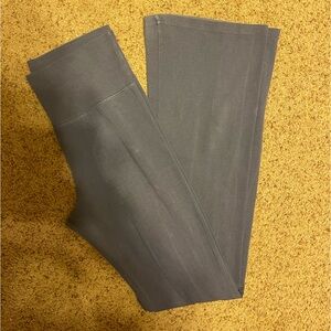 Brandy Melville flare leggings